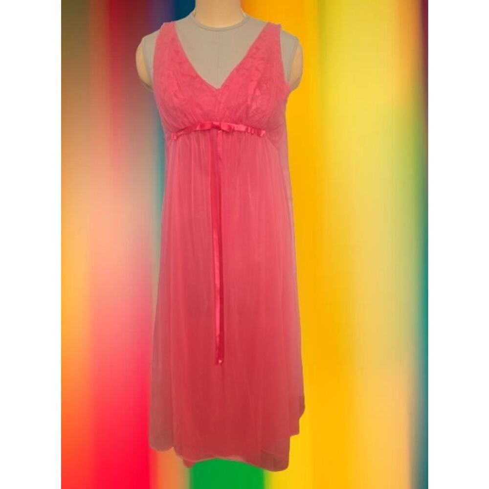 Vanity Fair Women's Size 36 Vintage Lingerie Nylon Nightgown